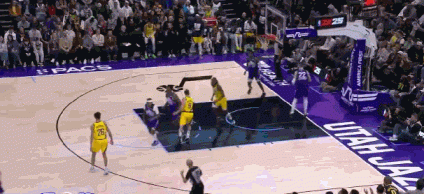 DB视讯官网💥力劈华山!爵士发球失误步行者谢泼德单臂隔扣大中锋2+1