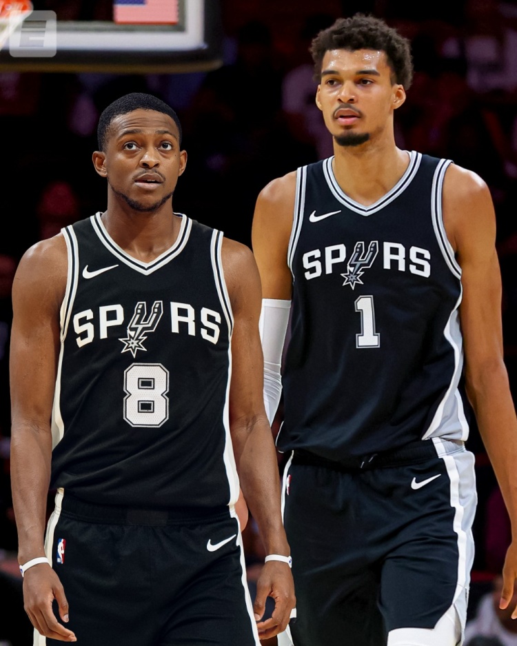 DB真人旗舰文班:福克斯能给对手带来很多麻烦 你防守他不能错过任何一秒