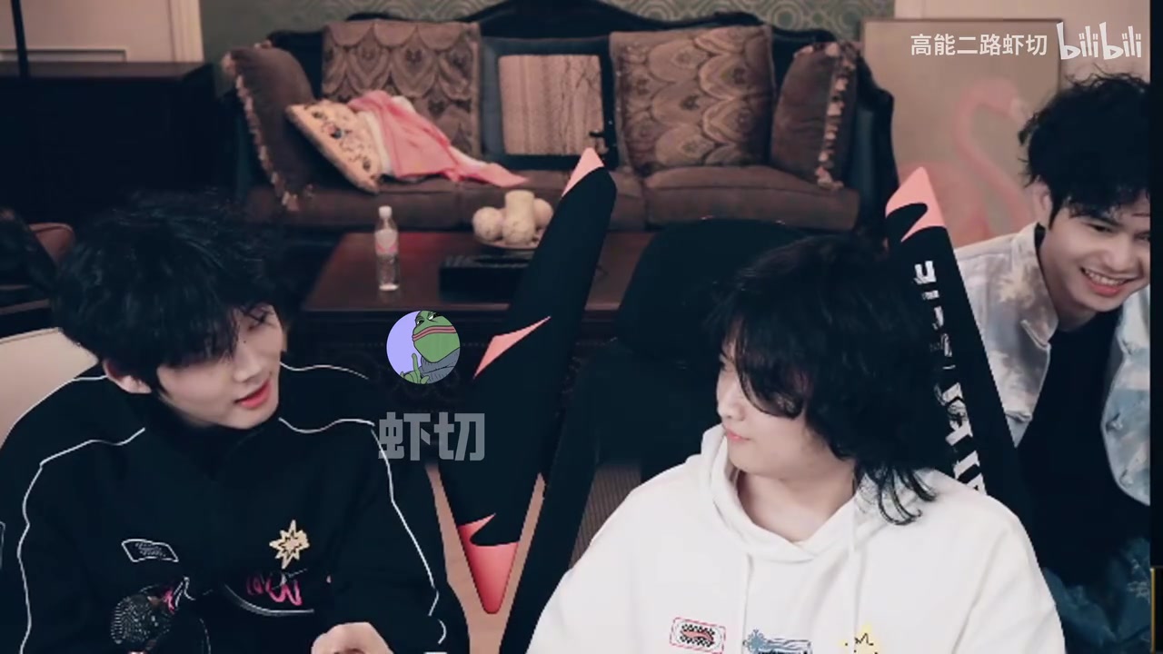 DB官网在线登录入口😭难受呀!huanfeng透露不敢跟Bin、Angel等前队友联系:自己风评太差 怕影响他们