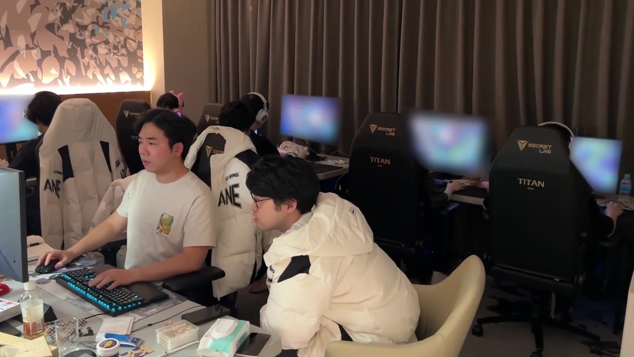 DB视讯官方登录入口TES官方分享全员积极训练备战视频：明天加油！