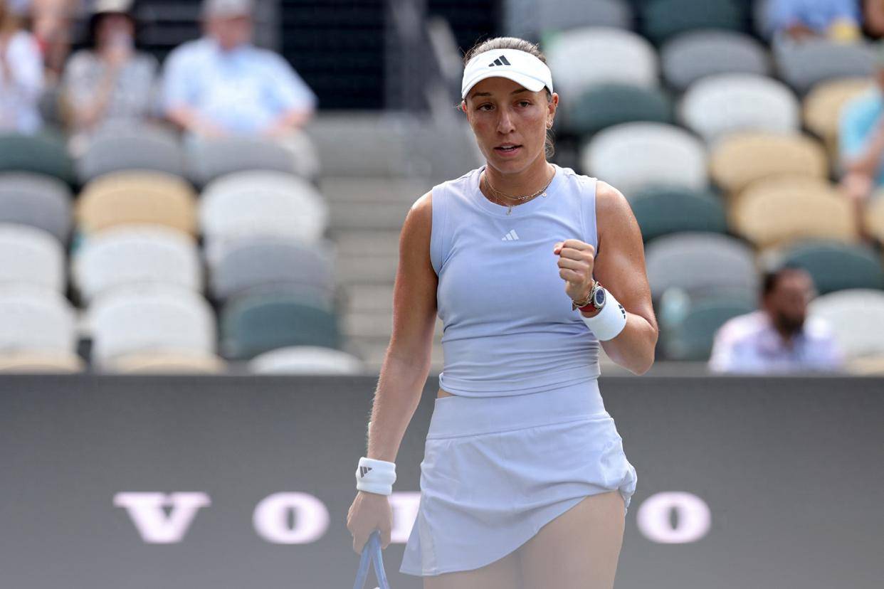 佩古拉淘汰郑钦文苦主创WTA纪录，查尔斯顿彻底变成美国全运会