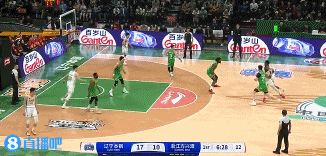 DB视讯百家乐火力凶猛！小巴里-布朗借掩护速射三分 再度洞穿篮心