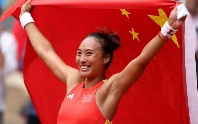 CCTV直播，凌晨3:00，郑钦文VS高芙，中国金花一姐2-0淘汰世界第一