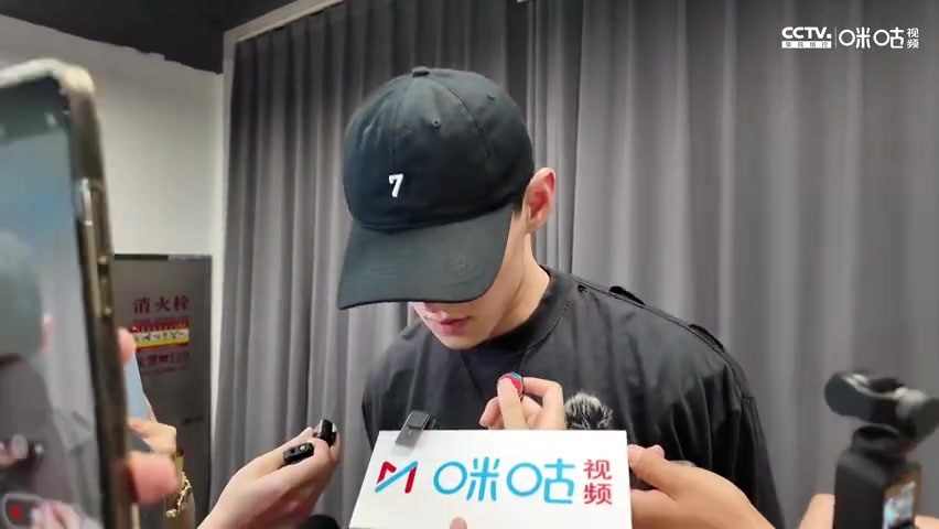 DB真人旗舰🥺曾凡博：愧对球队 愧对球迷 没有尽自己的一份力 很遗憾